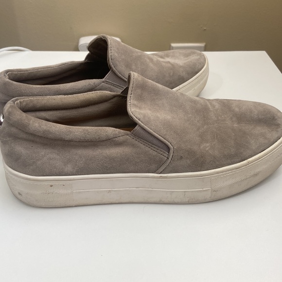 Steve Madden Gills Grey Suede Slip on Sneakers - Picture 9 of 11
